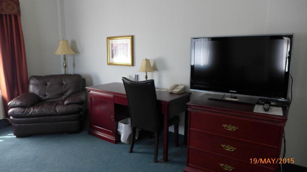 The Bridgeport Inn Fort Mcmurray Cameră foto